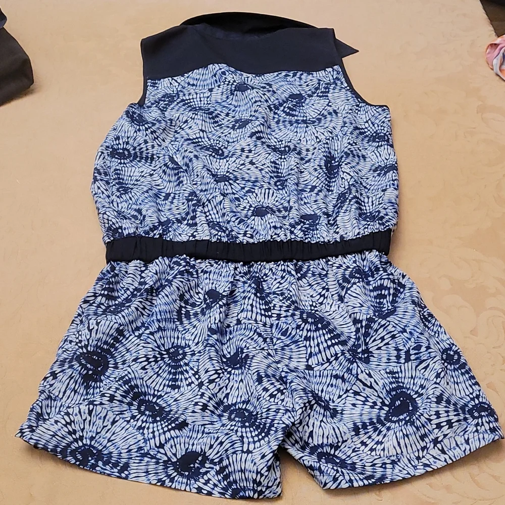 RARE GORGEOUS VINTAGE MICHAEL KORS BLUE AND WHITE ROMPER SIZE S